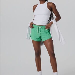 Vuori Clementine Short 2.0 _ Light Bergamot